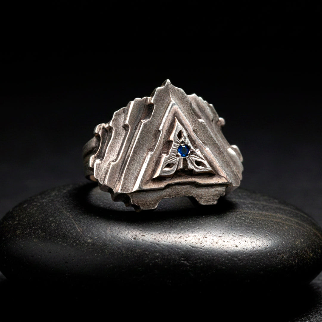 FRACTAL TRIANGLE RING