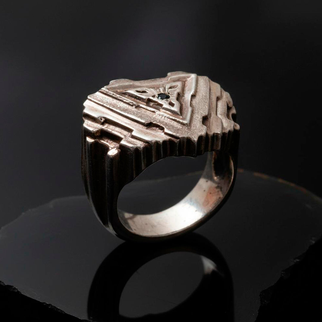 FRACTAL TRIANGLE RING