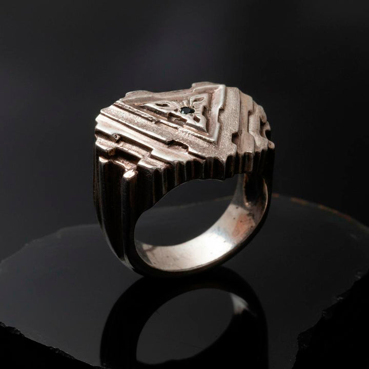 FRACTAL TRIANGLE RING