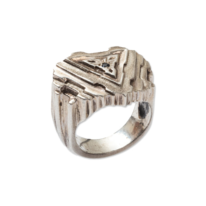 FRACTAL TRIANGLE RING